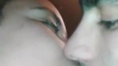 Evelina bokep japan mom xnxx menempatkan bayi kecilnya penis