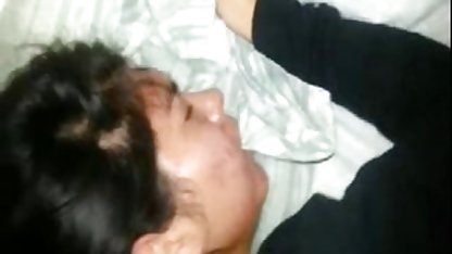 Dua madu pedas di pijat meja kerja pembantu jepang porn